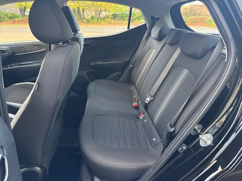 Used Hyundai i10 DV74NXL 49