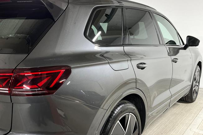 VOLKSWAGEN Touareg Photo 37
