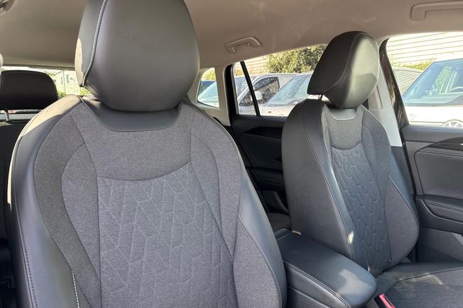 VOLKSWAGEN Tiguan Photo 26