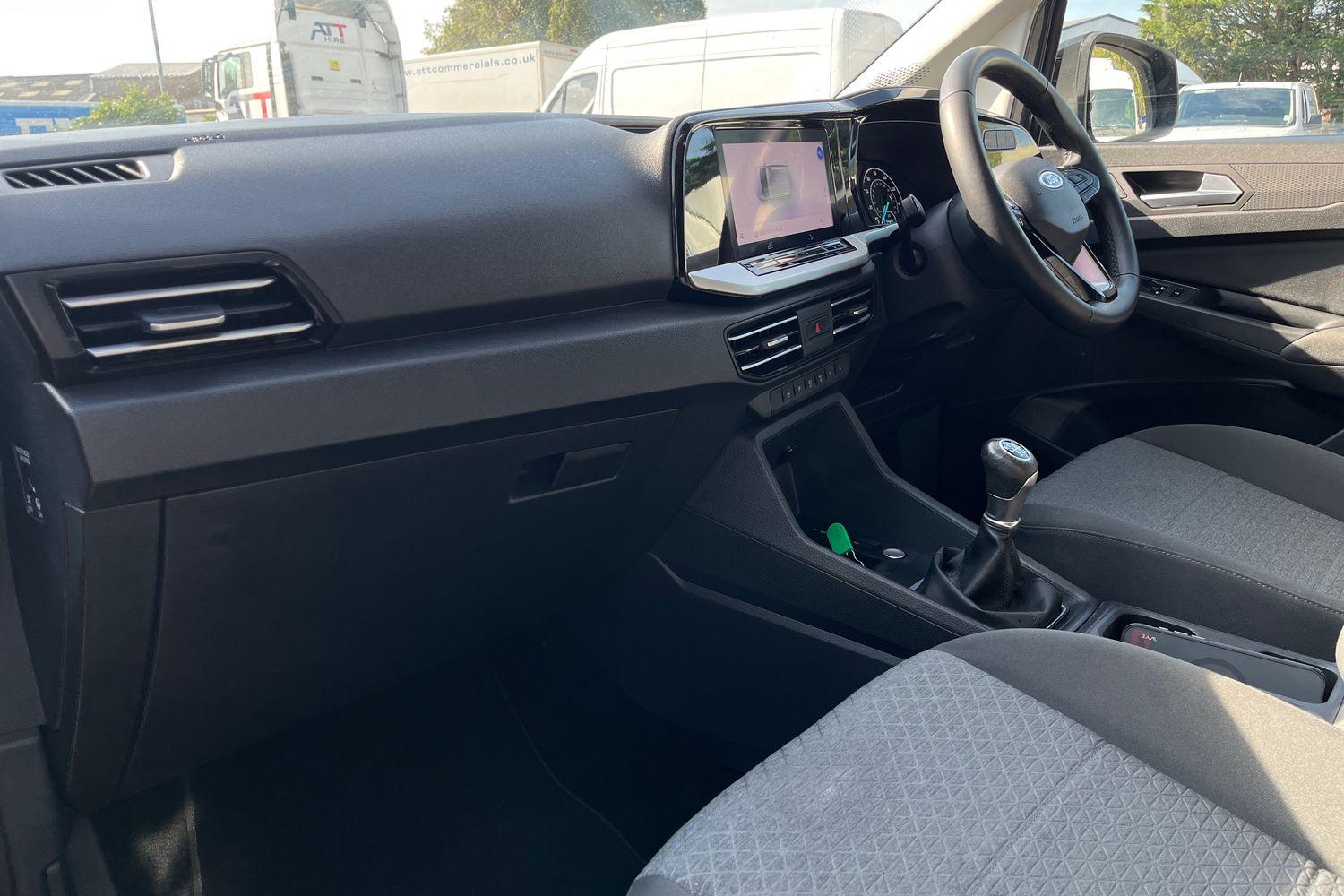 Ford TOURNEO CONNECT Photo 17