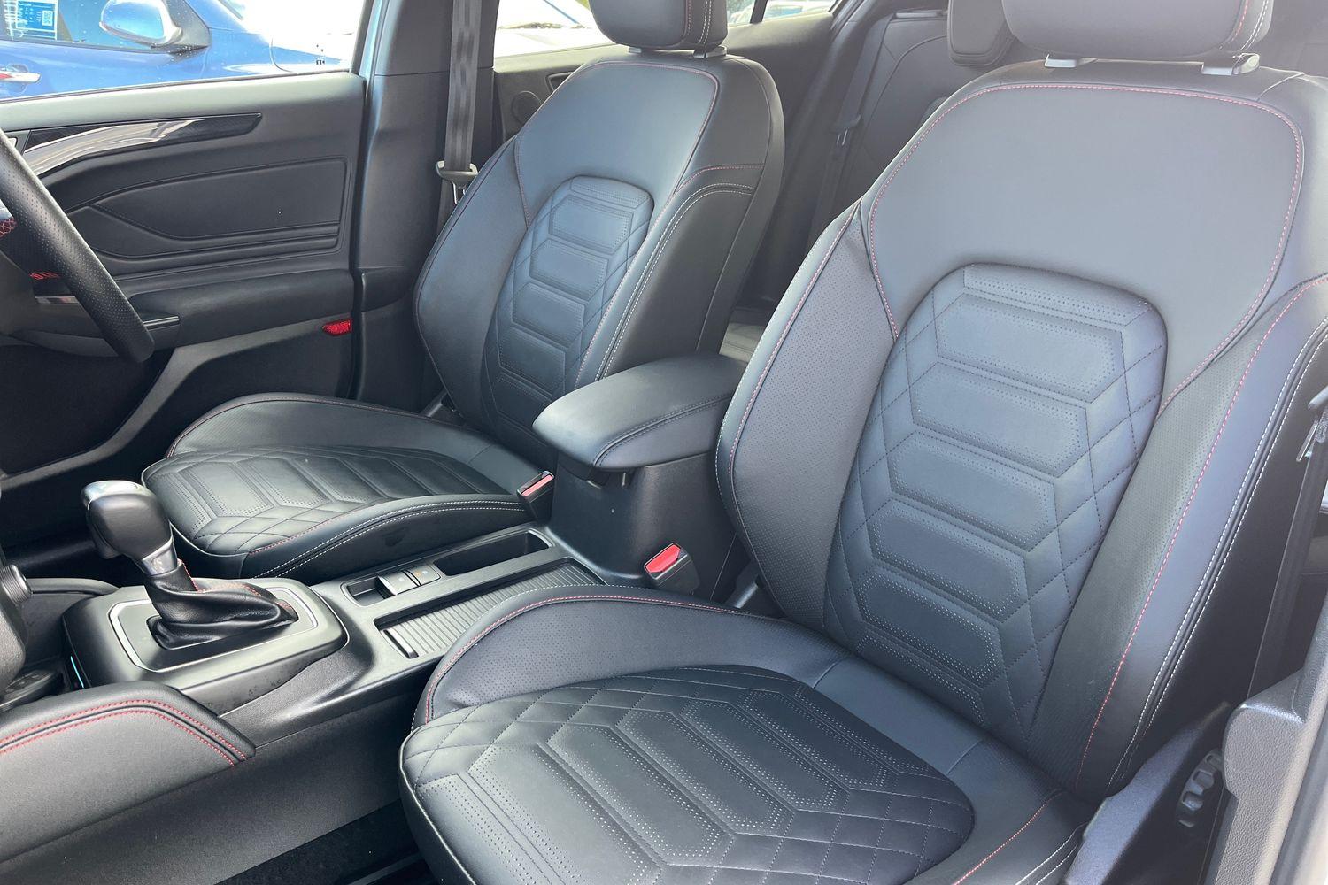 Ford FOCUS Photo 18