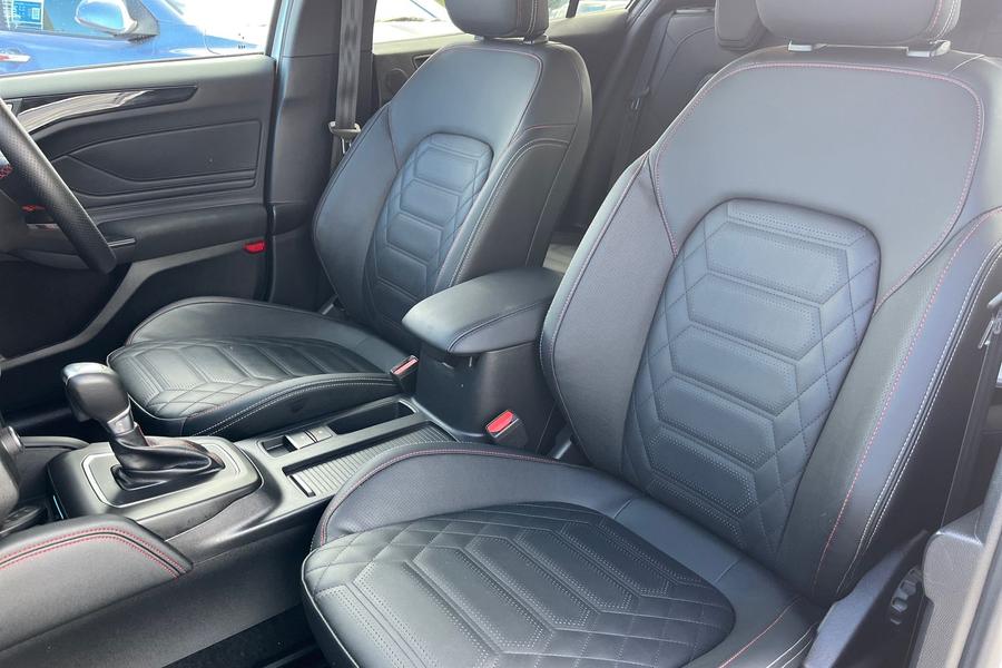 Ford FOCUS Photo autoimg-eef1f7d80d5eab1bebdfffe8b81c2546f240bf95.jpg