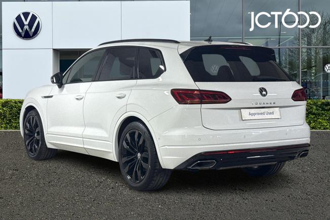 VOLKSWAGEN Touareg Photo 3