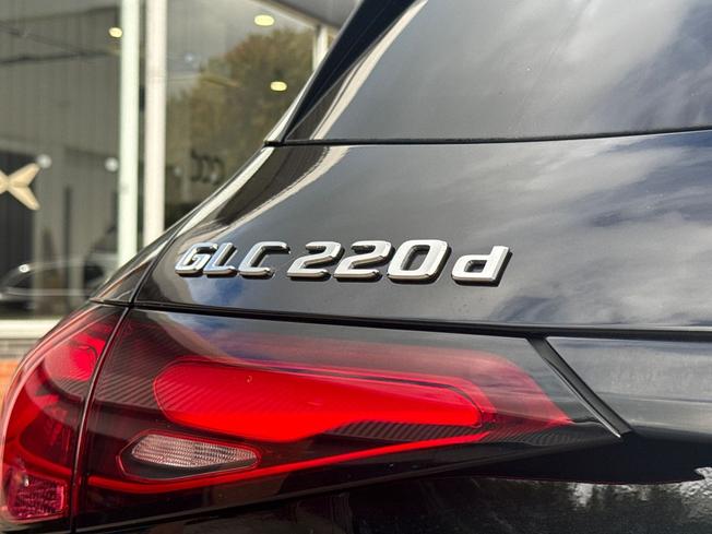 MERCEDES-BENZ Glc Photo 33
