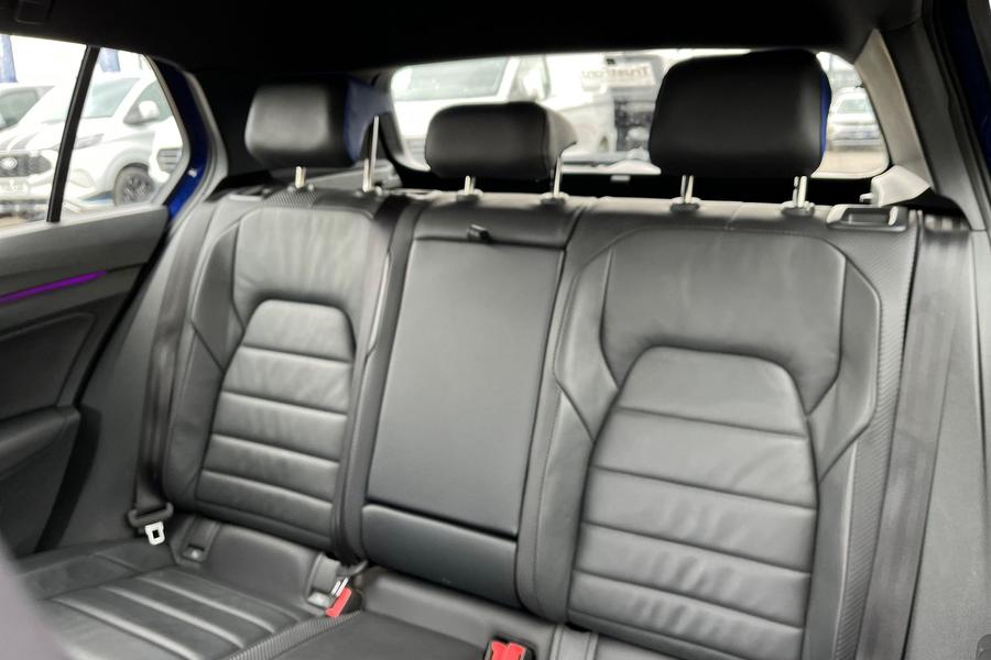 Volkswagen Golf Photo autoimg-eef88271fb6f9dfa9dd8e8a6e04841c8fdac91e5.jpg