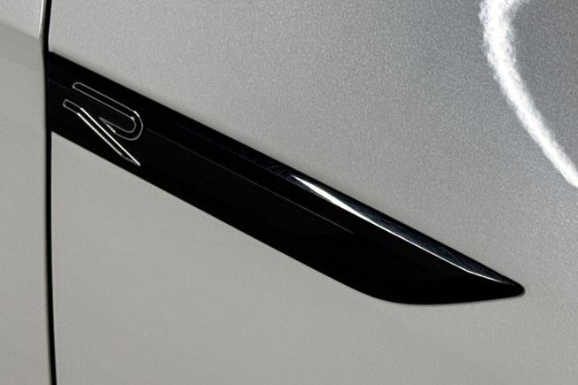 Volkswagen Golf Photo 33