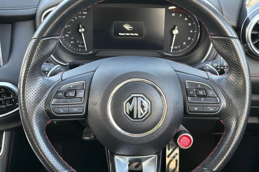 MG MG HS Photo autoimg-eef98e7758aeaa6b67bc0e31d1a24b951303f84c.jpg