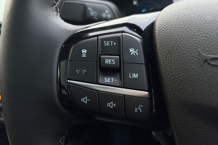 Ford Kuga Photo autoimg-eefa79e0b736a90f2ac11ff49987d9587d98d73c.jpg