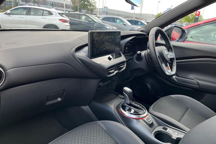 Nissan JUKE Photo autoimg-eefe4dbea4f20f98de05bd58f4700a4b3930d8f3.jpg
