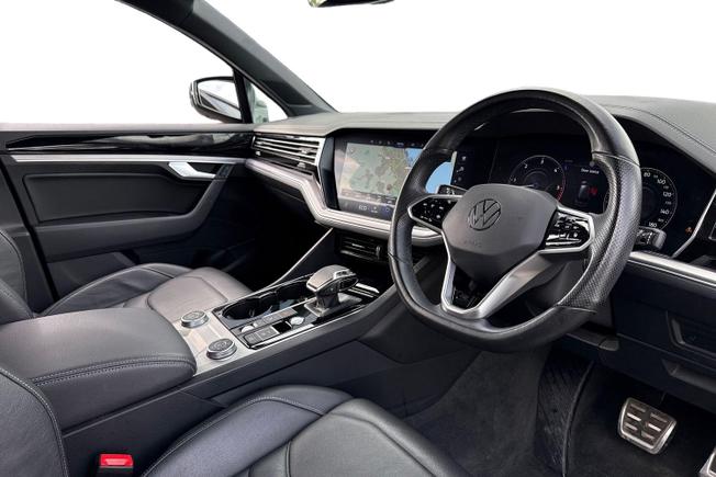 VOLKSWAGEN Touareg Photo 6