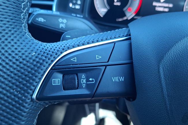 AUDI Q7 Photo 16