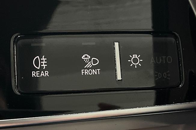 Audi Q8 Photo 24