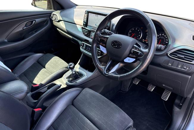 HYUNDAI I30 Photo 6