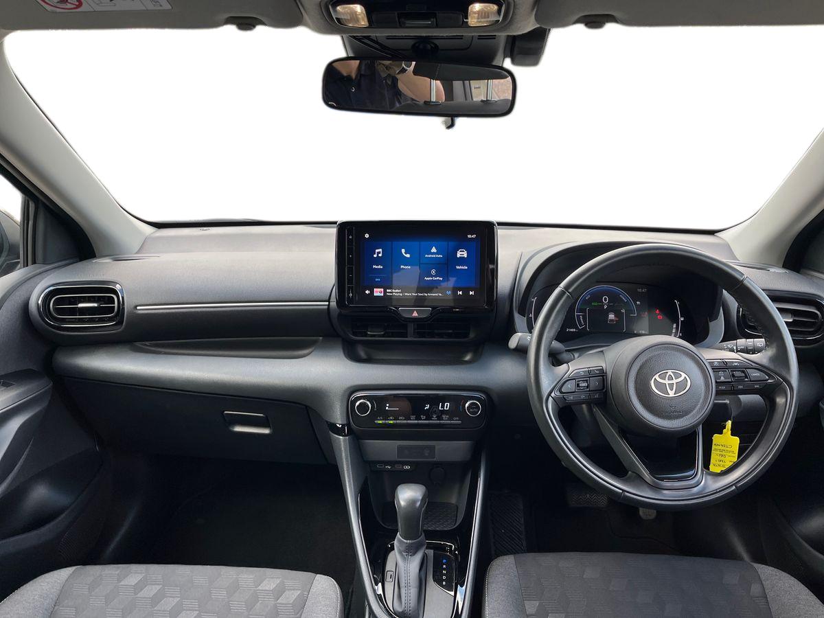 Toyota Yaris Photo 9