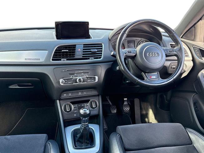 AUDI Q3 Photo 11