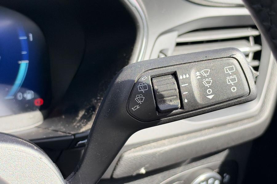 Ford FOCUS Photo autoimg-ef0725e48b64b9c128fe09c8b4c7ef3c83166edf.jpg