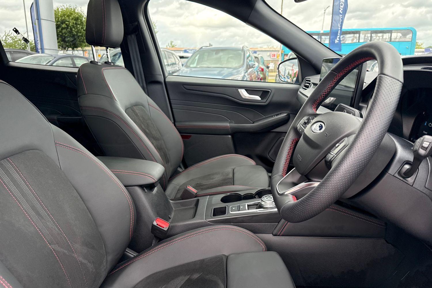 Ford KUGA Photo 16