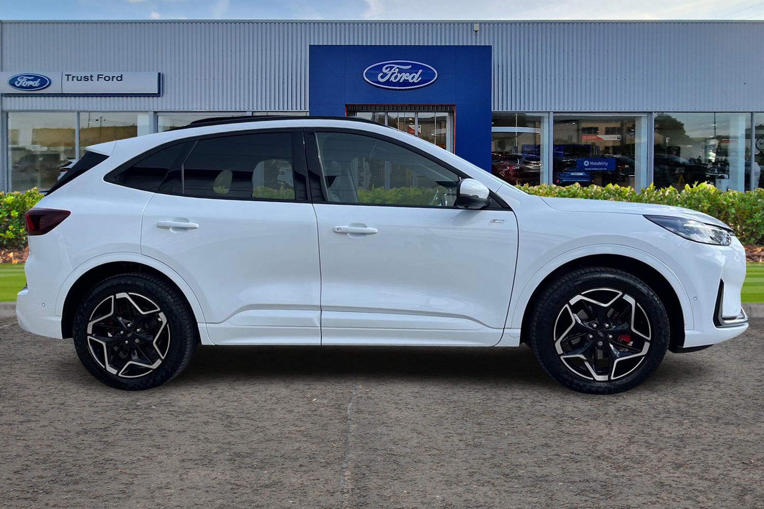 Ford Kuga Photo 2