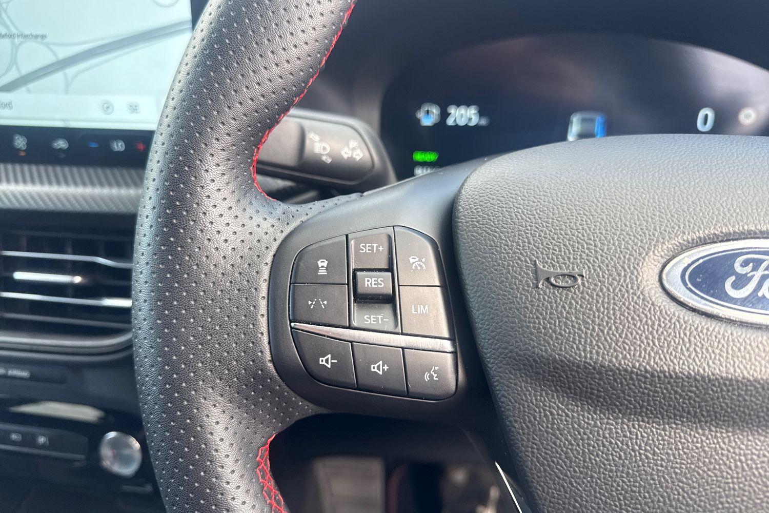 Ford KUGA Photo 24