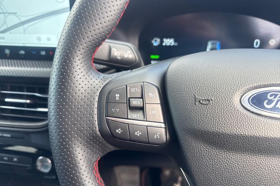 Ford KUGA Photo autoimg-ef0c19f3e4c68ddc7965bd4dc9f0fa7f75067cc0.jpg