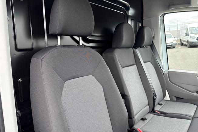 VOLKSWAGEN Crafter Photo 46