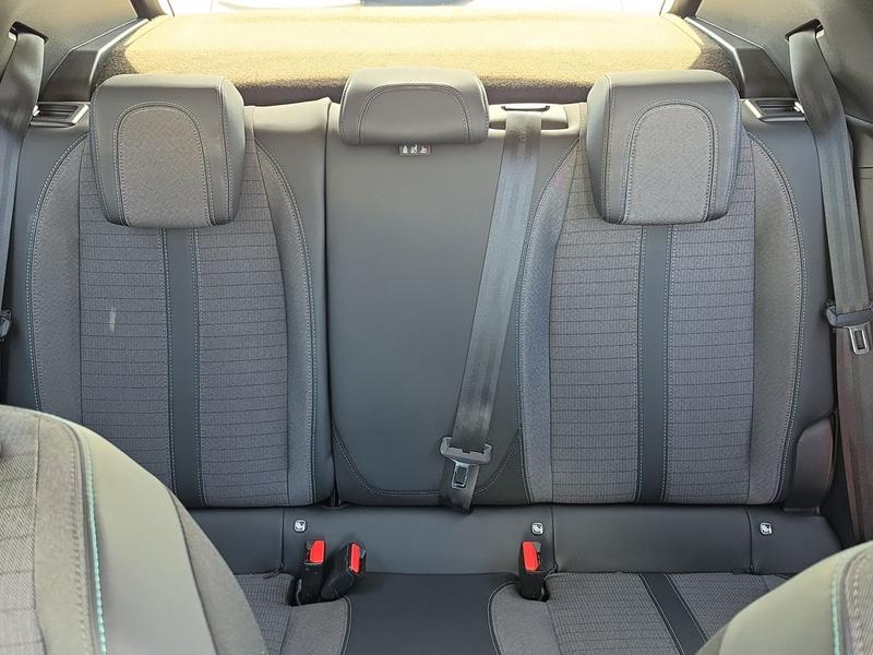 Used Peugeot E-2008 YB71SKU 29