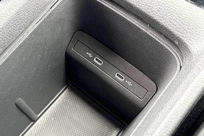 VOLKSWAGEN ID.3 Photo 47