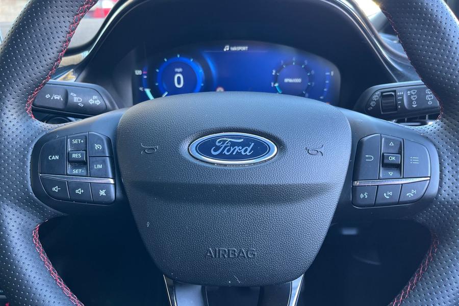 Ford FIESTA Photo autoimg-ef12b7bda19e9ede7106467df66c67a6c992fb24.jpg