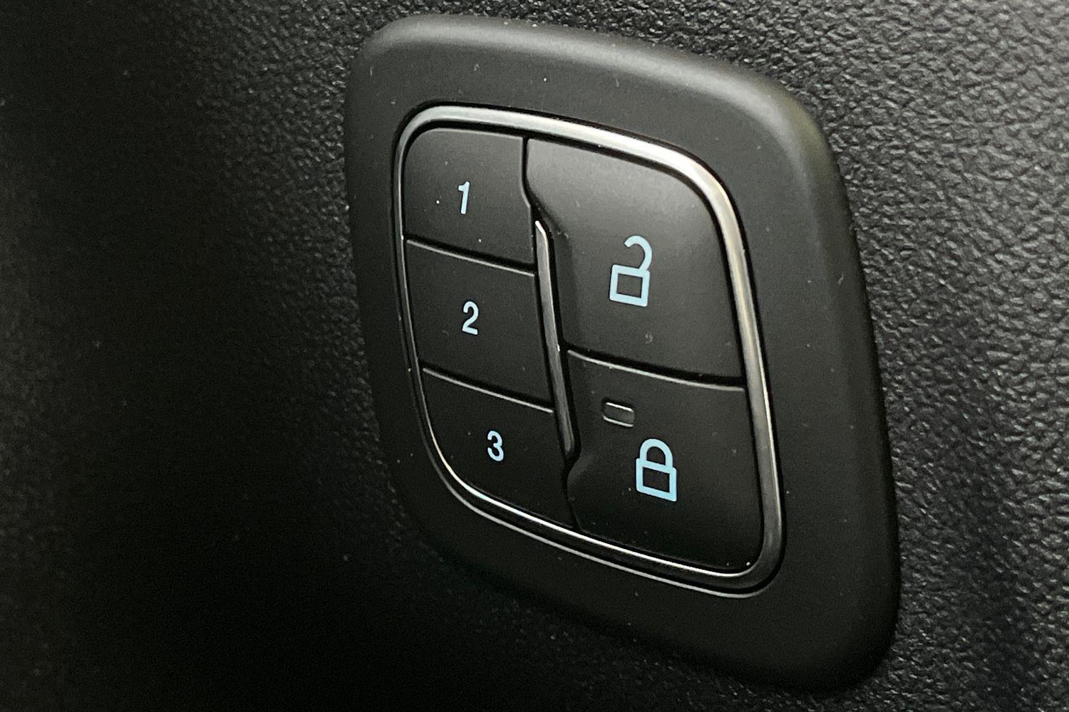 Ford Kuga Photo 24