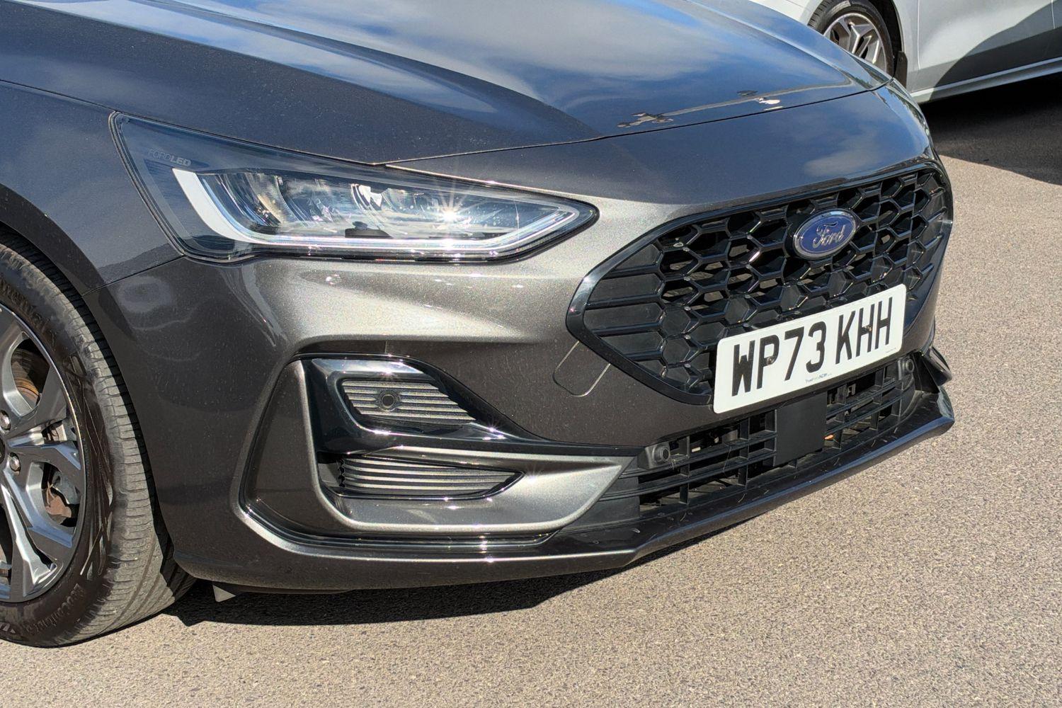 Ford FOCUS Photo 23