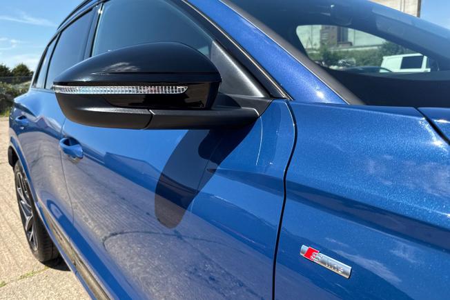 AUDI Q6 E-Tron Photo 20