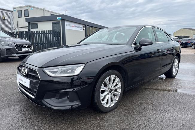 AUDI A4 Photo 25