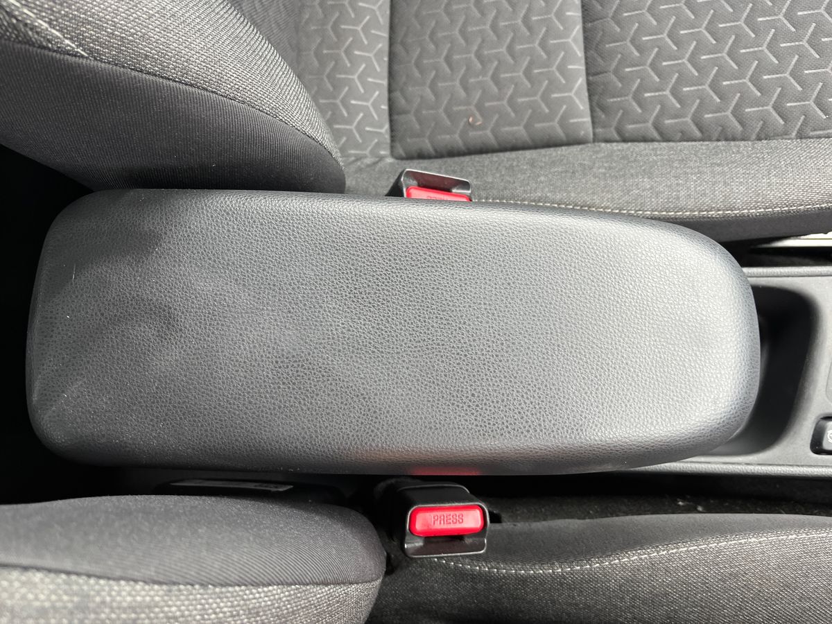 Toyota Yaris Cross Photo 31