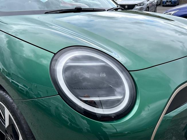 MINI Electric Cooper Photo 19