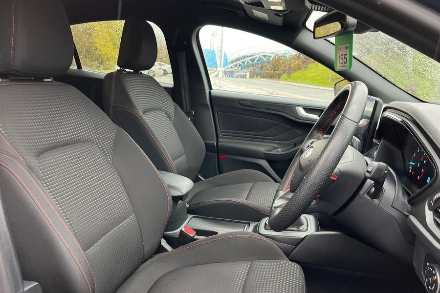 Ford FOCUS Photo autoimg-ef236a0038a083b6537a80997fd0c5aee450db55.jpg