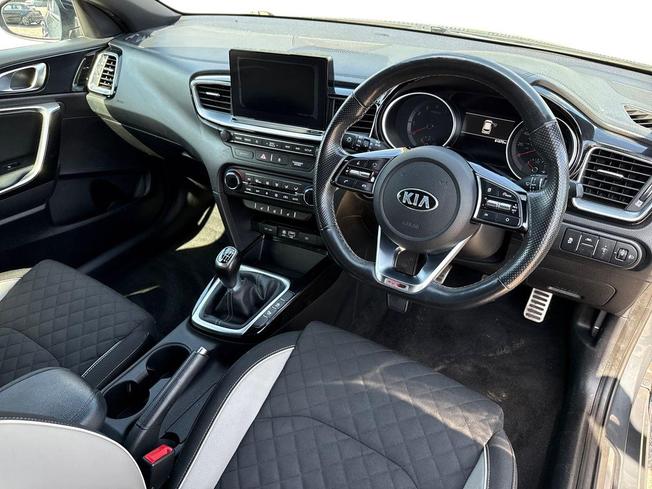 KIA Ceed Photo 6