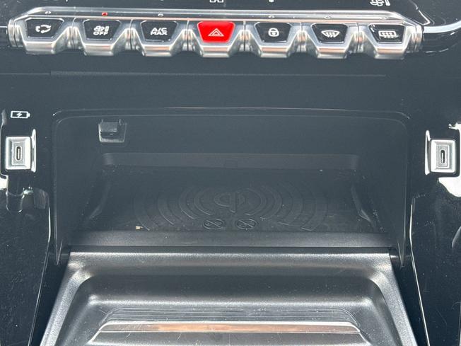 PEUGEOT 2008 Photo 51
