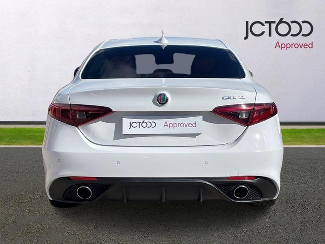 ALFA ROMEO Giulia Photo 7