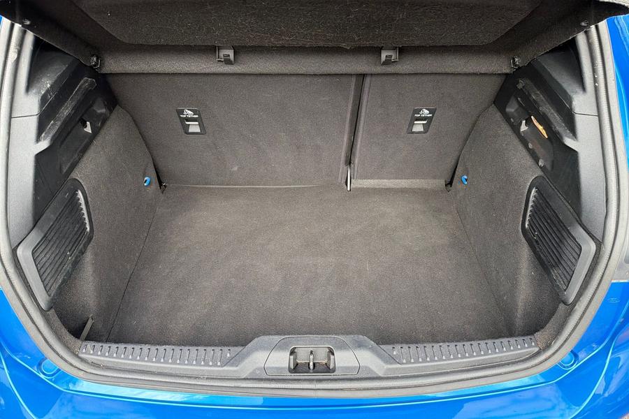 Ford FOCUS Photo autoimg-ef2dee6d5cd2b6e37bb0484b0e1a7e287e727951.jpg