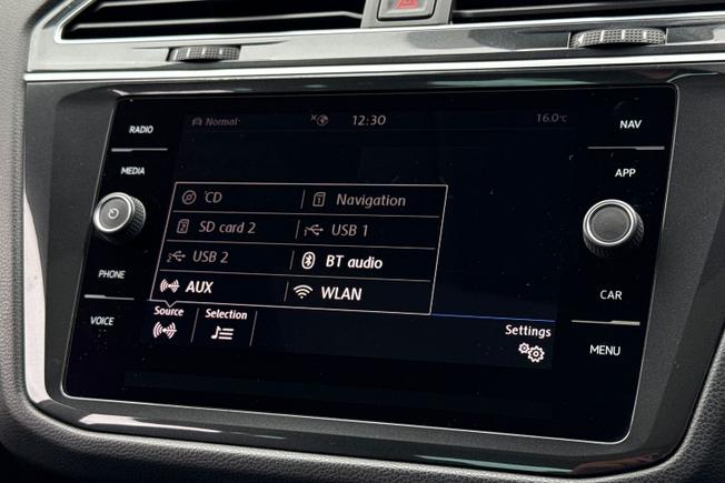 VOLKSWAGEN Tiguan Photo 55