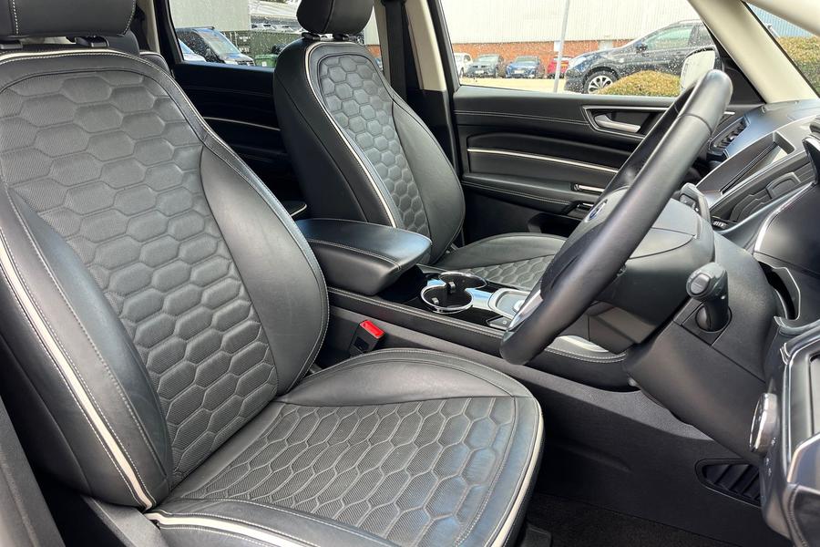 Ford S-Max Photo autoimg-ef32fbab3c60c1c6258fc9590908e58cce8a4a37.jpg