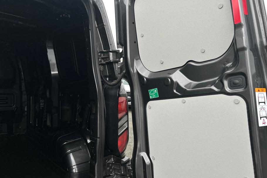 Used Ford TRANSIT CUSTOM EN25LDD 35