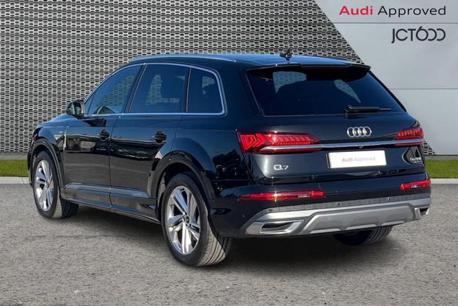 AUDI Q7 Photo 3