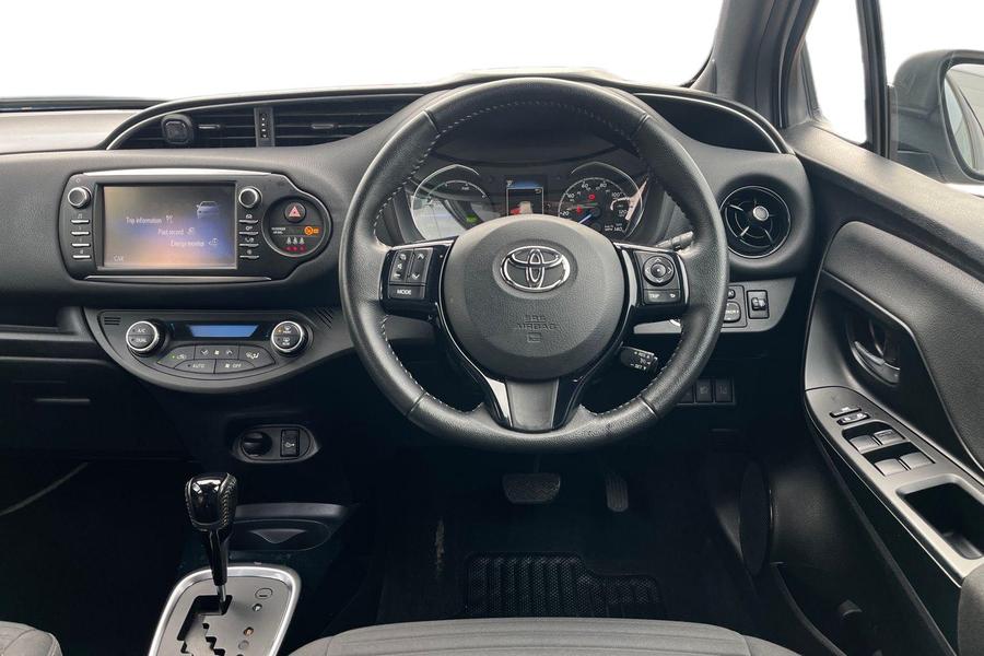 Toyota Yaris Photo autoimg-ef3a8f9ab5faba8cd34b6a5a1d3fbdd886809d4b.jpg