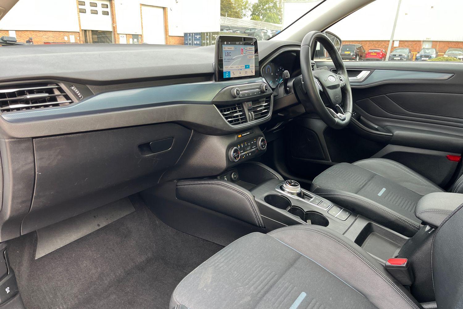 Ford Focus Photo 17