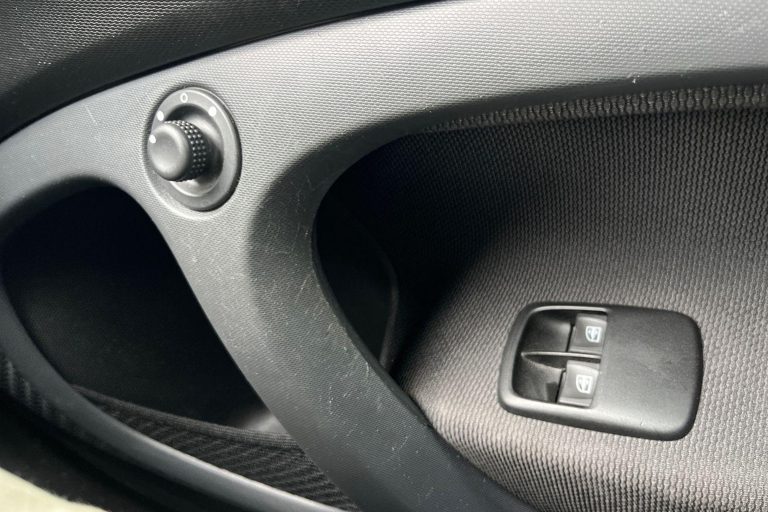 smart FORTWO COUPE Photo 15