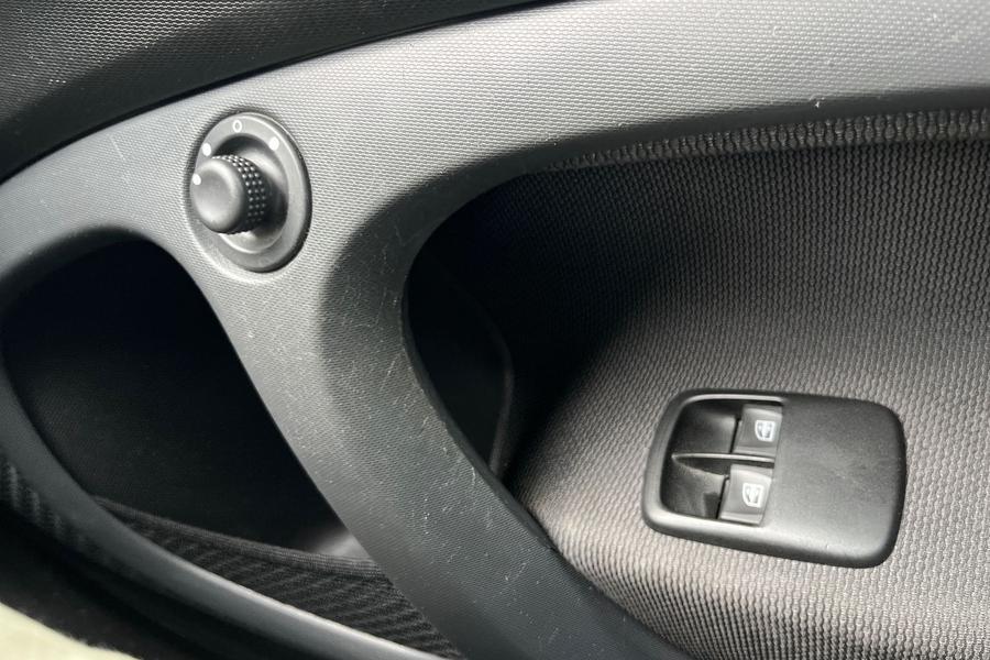 smart FORTWO COUPE Photo autoimg-ef418cb7fbf70ce9b2cf0116ba8118dd68f21dfc.jpg