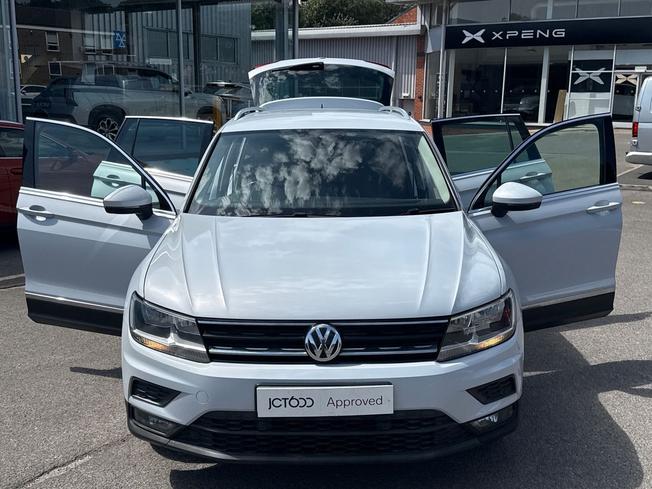VOLKSWAGEN Tiguan Photo 60