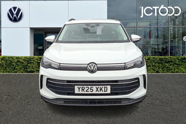 VOLKSWAGEN Tiguan Photo 8