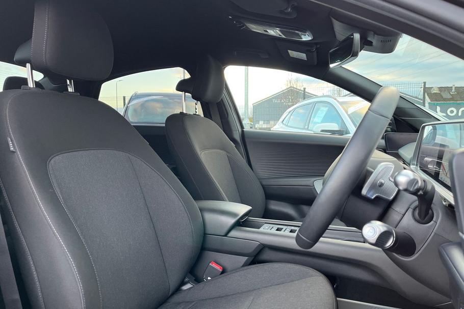 Used Hyundai IONIQ 6 17